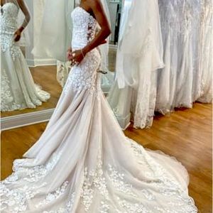 💍  Morilee Roxanne style 2073, Wedding Gown; pearl & crystal beaded, three-dime